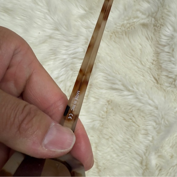 Velvet canyon 'Revolution'; Caramel Tort sunglasses - Picture 5 of 5